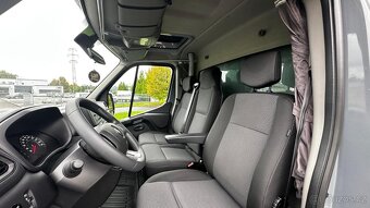 RENAULT MASTER 2,3Dci, reg. 07/2023, 8pal, spaní - 11