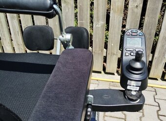 Elektrický invalidní vozík Permobil C500 - 11