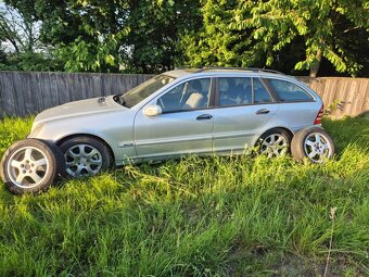 Prodám Mercedes Benz 220 CDI, 470 tis.km - 11