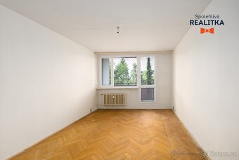 Prodej bytu 2+1 s balkonem na ul. Slavíčkova, ev.č. 00129 - 11