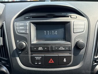 Hyundai ix35 2.0 CRDi 4x4 100 kW CZ 1. MAJITEL VELKÁ VÝBAVA - 11