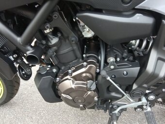 Yamaha MT07 - 11