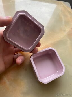 Porcelánové Krabičky A Figurky Royal Dux & Pirkenhammer - 11