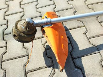 Akumulátorový vyžínač / křovinořez Stihl FSA 135 - 11