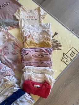 Oblečení na holčičku. 80ks. - 11