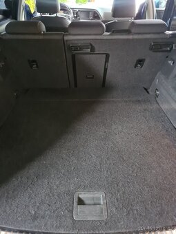 SEAT Leon 2.0TDi 135kW kombi navi vyhrev isofix hagusy - [6. - 11