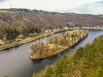 Prodej chaty 29m2 v Davli na jedinečném místě nad Vltavou - 11