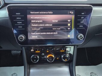 SUPERB III 2,0TDI 140kW 4x4 DSG STYLE NAVI KAMERA ACC - DPH - 11