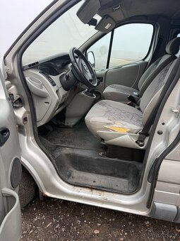 Opel Vivaro 1,9 DTI - 11