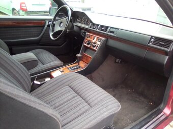 Mercedes W124 coupe 300 CE - 11
