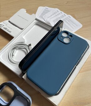 Apple Iphone 15 128GB Black -- KRÁSNÝ STAV - 100% baterie - 11