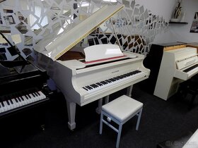 Bílé piano, pianino, klavír Petrof - 11