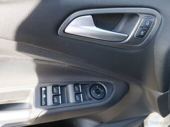Prodám Ford Grand C-Max 1.0 i 92 kW 7-míst - 11