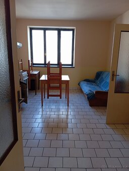 Pronájem bytu 2kk, balkón + parkování - Pečky centrum - 11