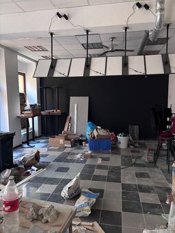 Prostor pro restaurace, rychlé občerstvení - 11