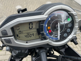 Triumph Tiger 800 XC 2012 - 11