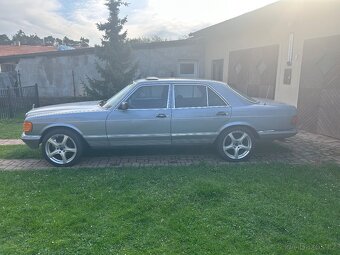 Mercedes-Benz 126 /300 D - 11