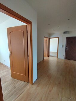 prostorný byt 4+1 o celkové užitné ploše 99 m² - 11