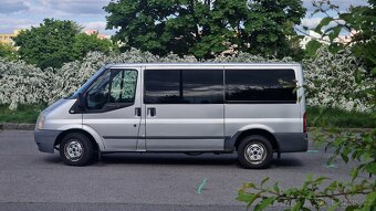 FORD TRANSIT TOURNEO - Spolehlivý společník na cesty s vesta - 11