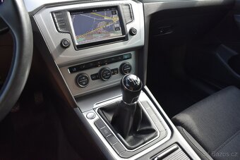 VW Passat B8 2.0 TDi/2014/110kw/Manuál/193tkm/ACC/Tažné - 11