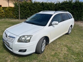 Toyota Avensis 2.0 D4D kombi - 11