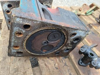 Hlavy + vahadla Zetor 50 Super - 11