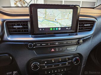 Kia Ceed SW Benzin Kamera Vyhř. volant Tažné Servis - 11