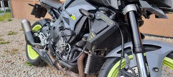 Yamaha MT 10 - 11