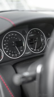 Aston Martin Rapide S - 11