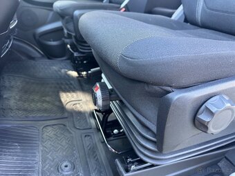 Iveco Daily 2.3 klima automat 6miestne - 11