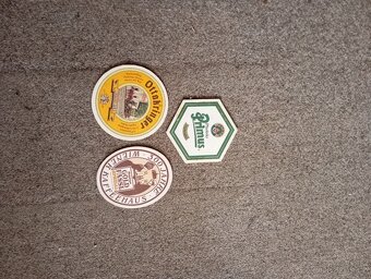 Pivní tácky 33 kusů - 11