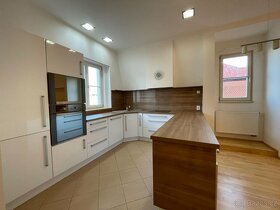 Prodej prvorepublikové vily, Karlovy Vary-Tuhnice ID 540 - 11