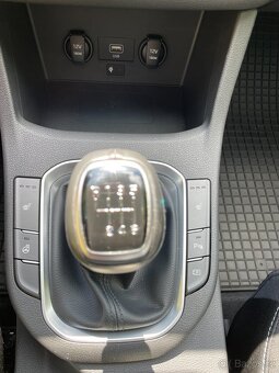 Hyundai I30 1.5DPi 40300km 2022 možný ODPOČET DPH - 11
