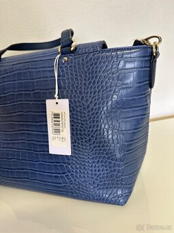 Kabelka Guess Antilla Top Handle Flap - 11