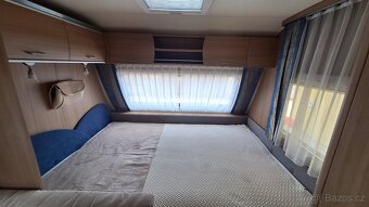 Bürstner Averso Fifty 420 TS, el.pojezd, předstan, 100 km/h - 11