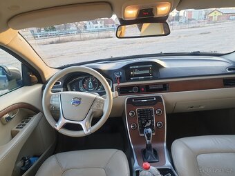 Volvo XC70 - 11
