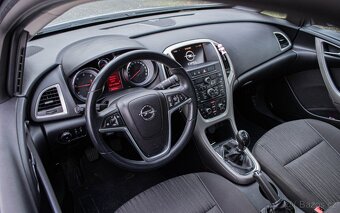 Opel Astra Sport Tourer ST 1.7CDTi ECOTEC 81kW M6 - 11