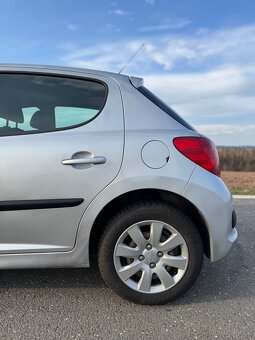 Peugeot 207 - 11