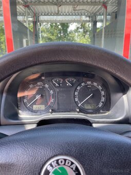 Škoda Octavia 1.6MPI 75kw - 11