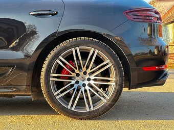 Porsche Macan Turbo - 11
