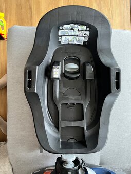 Autosedačka vajíčko Britax Romer šedá premium line +základna - 11