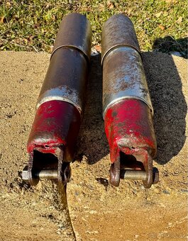 Jawa CZ 125 150 250 350 kyvacka - zadni tlumice - 11