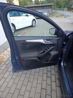 FORD FOCUS KOMBI 1,5TDCI 88KW LED,NAVI - 11