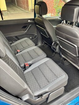 Volkswagen Touran 1.6 TDi, 85 kw, 2018, 126tkm, HIGHLINE - 11