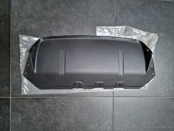 Originální zadní difuzor pro BMW F10 M5 (komplet set) - 11