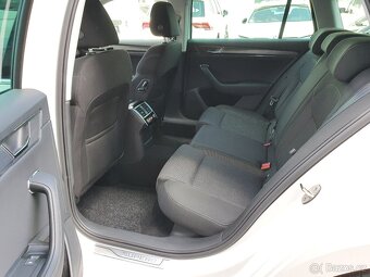 Škoda Superb iV Combi 1.4TSI 160kW DSG Style Matrix Ambient - 11