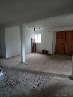 Kramolínský ranč – multifunkční budova - 11