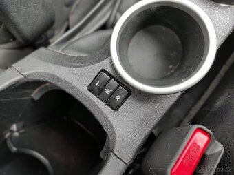 Toyota Verso 1.8 VVTi VÝBAVA ČR 2.MAJ. SERVIS 146 tis. km - 11