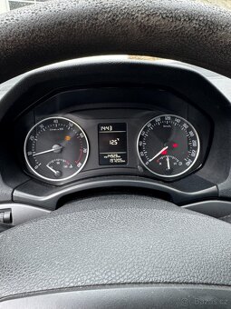 Škoda Octavia 2 combi, 1.6 MPI, r.v. 2010, bourané - 11
