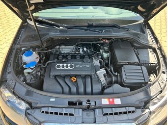 Prodám Audi A 3 hatchback 2,0 FSI 5 dveřové - 11